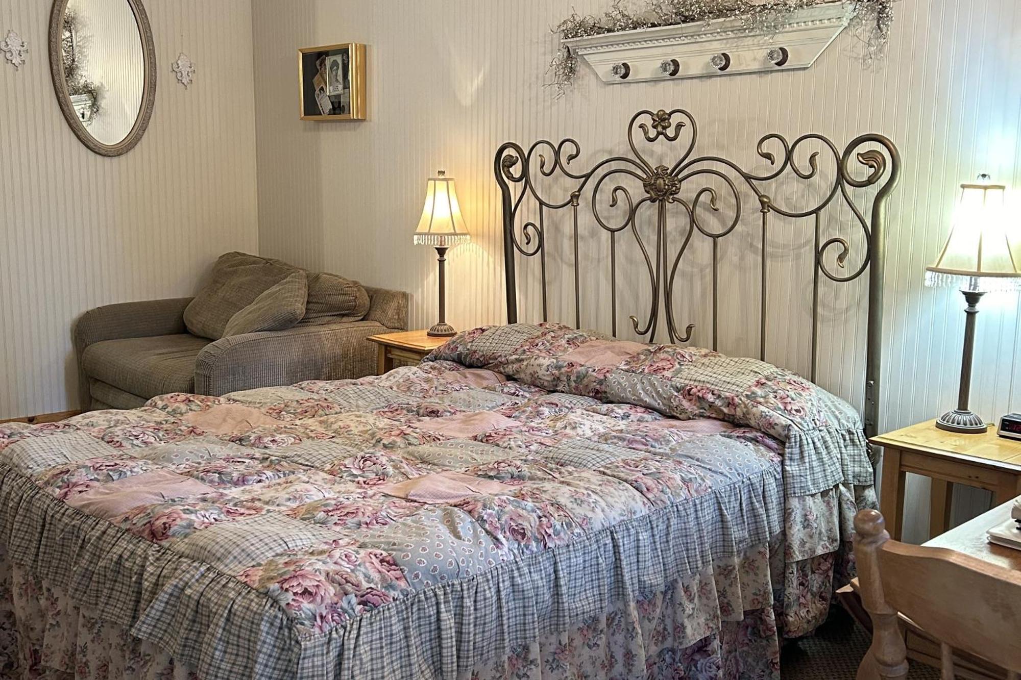Moore'S Old Pine Inn Marysvale Экстерьер фото