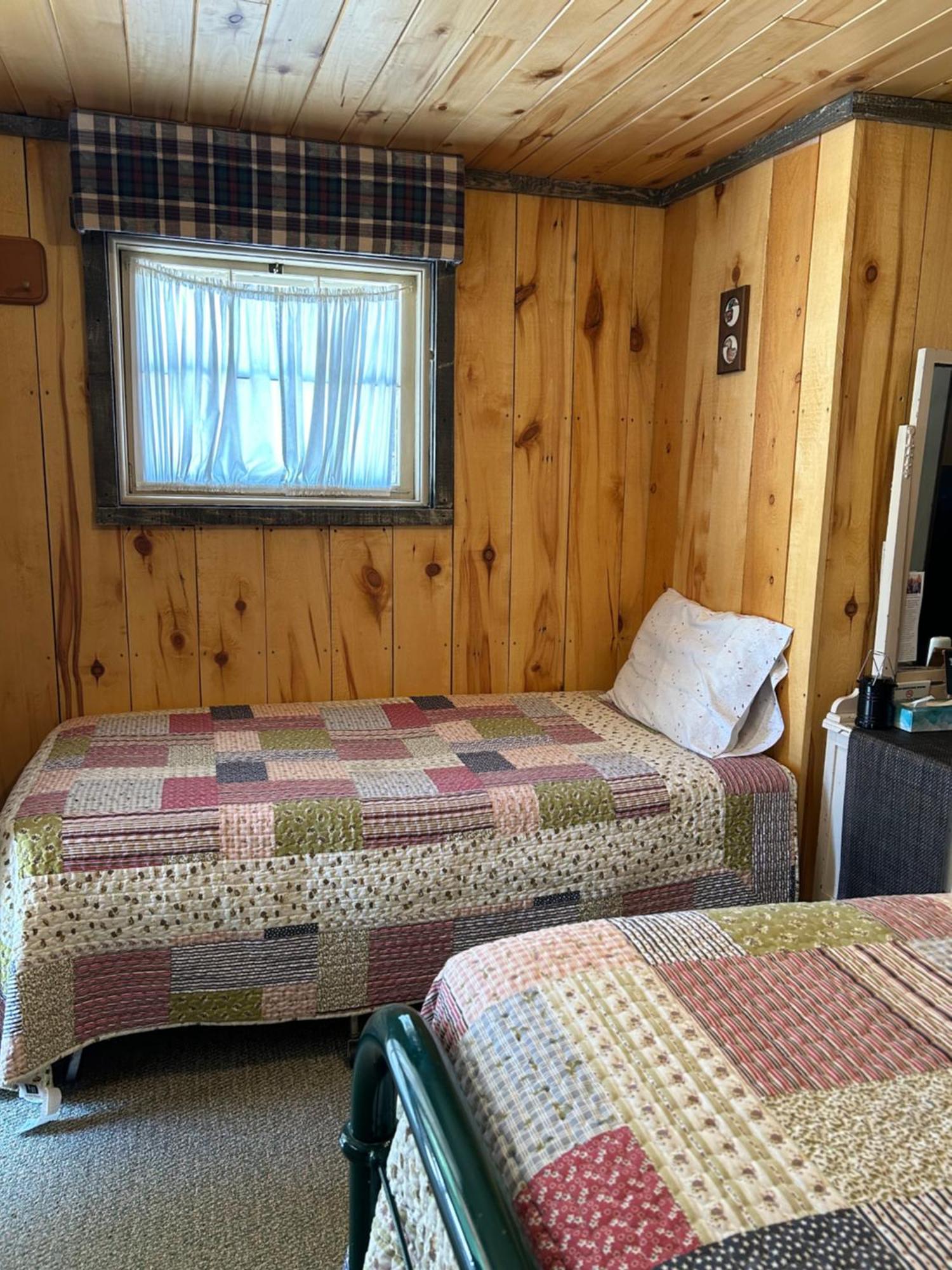 Moore'S Old Pine Inn Marysvale Экстерьер фото